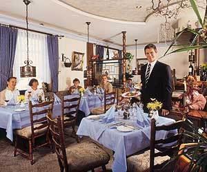 Bebra'S Hessischer Hof Restaurant photo